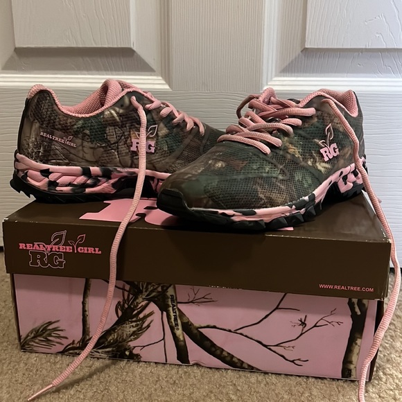 RealTree Girl Camo Tennis shoes - Picture 2 of 6